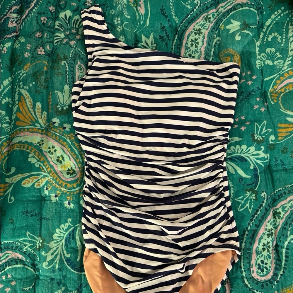 J.Crew NWT one piece swimsuit size 6 with ruching on the sides.